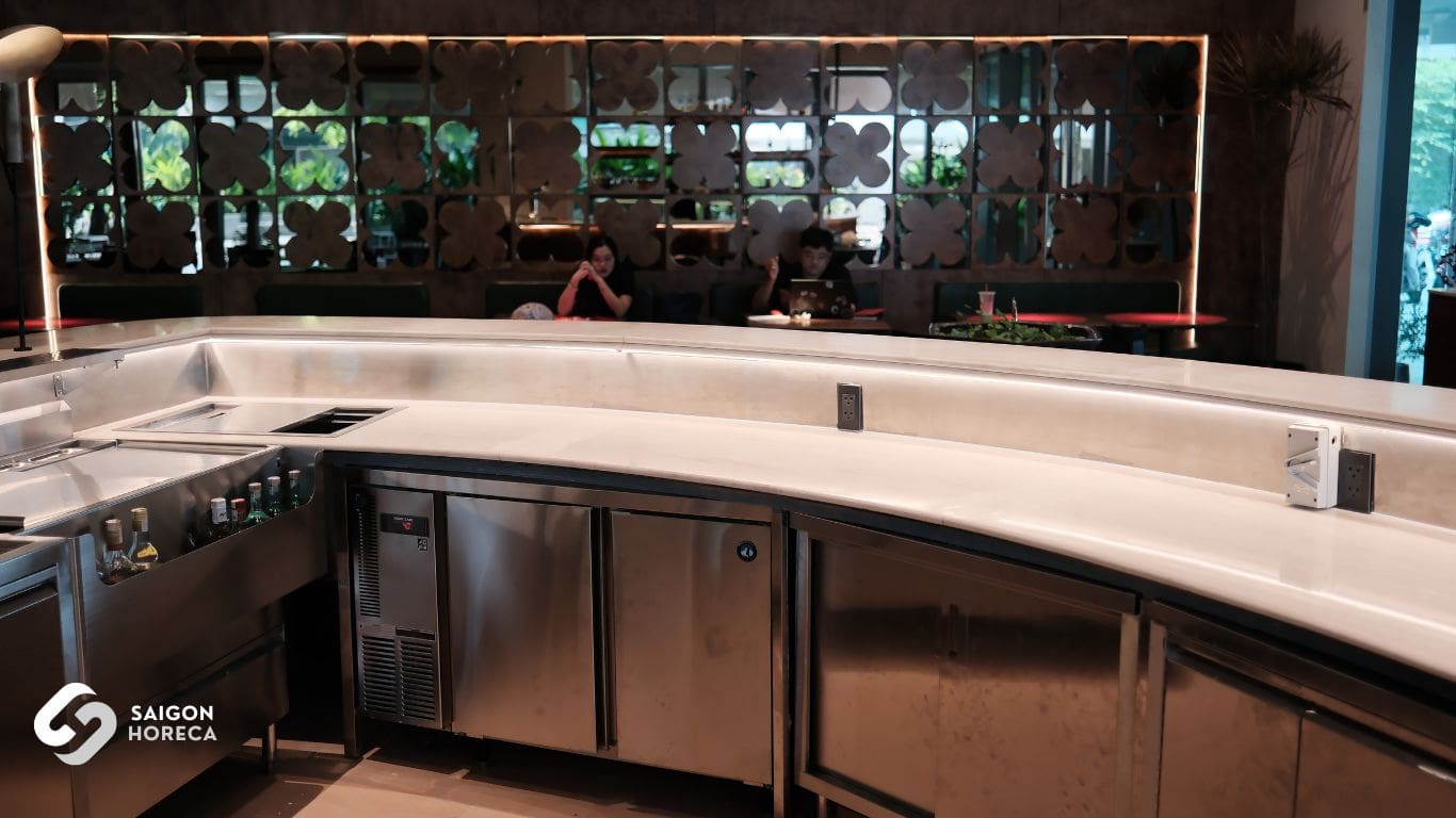 top-5-mo-hinh-bep-nha-hang (1)